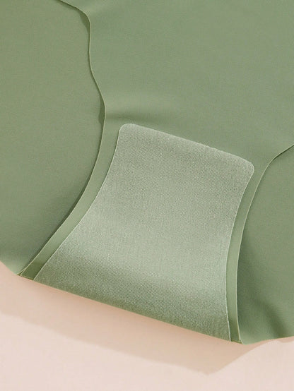 3-Pack Seamless Ice Silk Women Panties – Breathable Mid Waist Briefs
